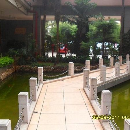 Kunming Begonia Hotel Екстер'єр фото